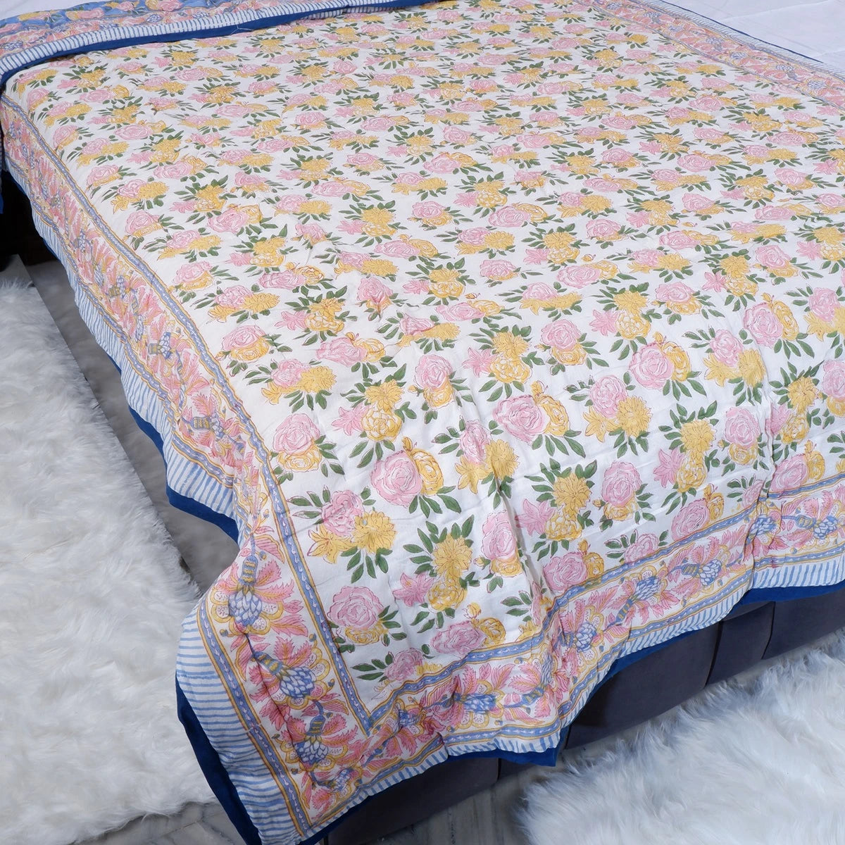 100% pure cotton single bed quilt with floral patterns in pastel colors for cozy bedroom decor
