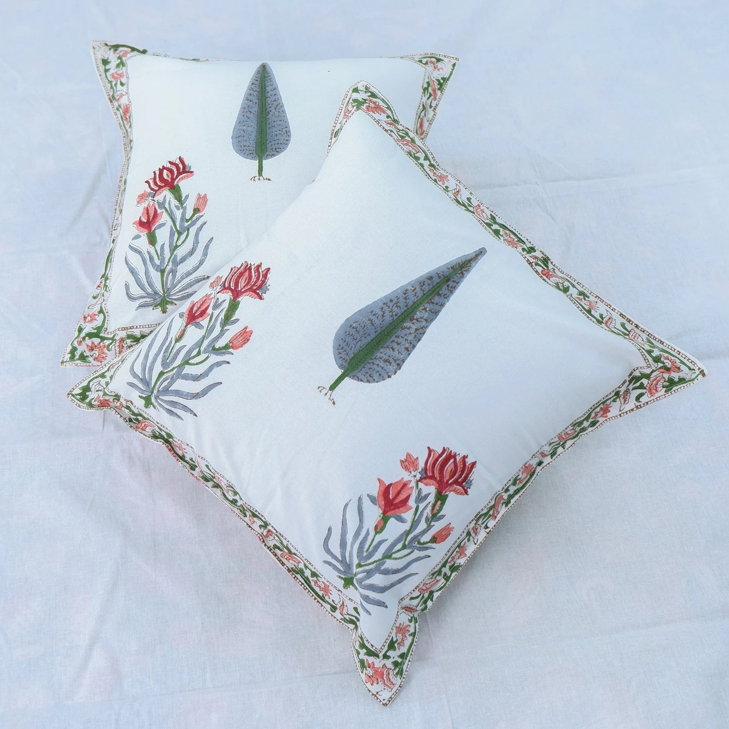 Jaipuri Quilt with Cushion Cover | 100% Pure Cotton | Block Print | Double Bed - Nikita