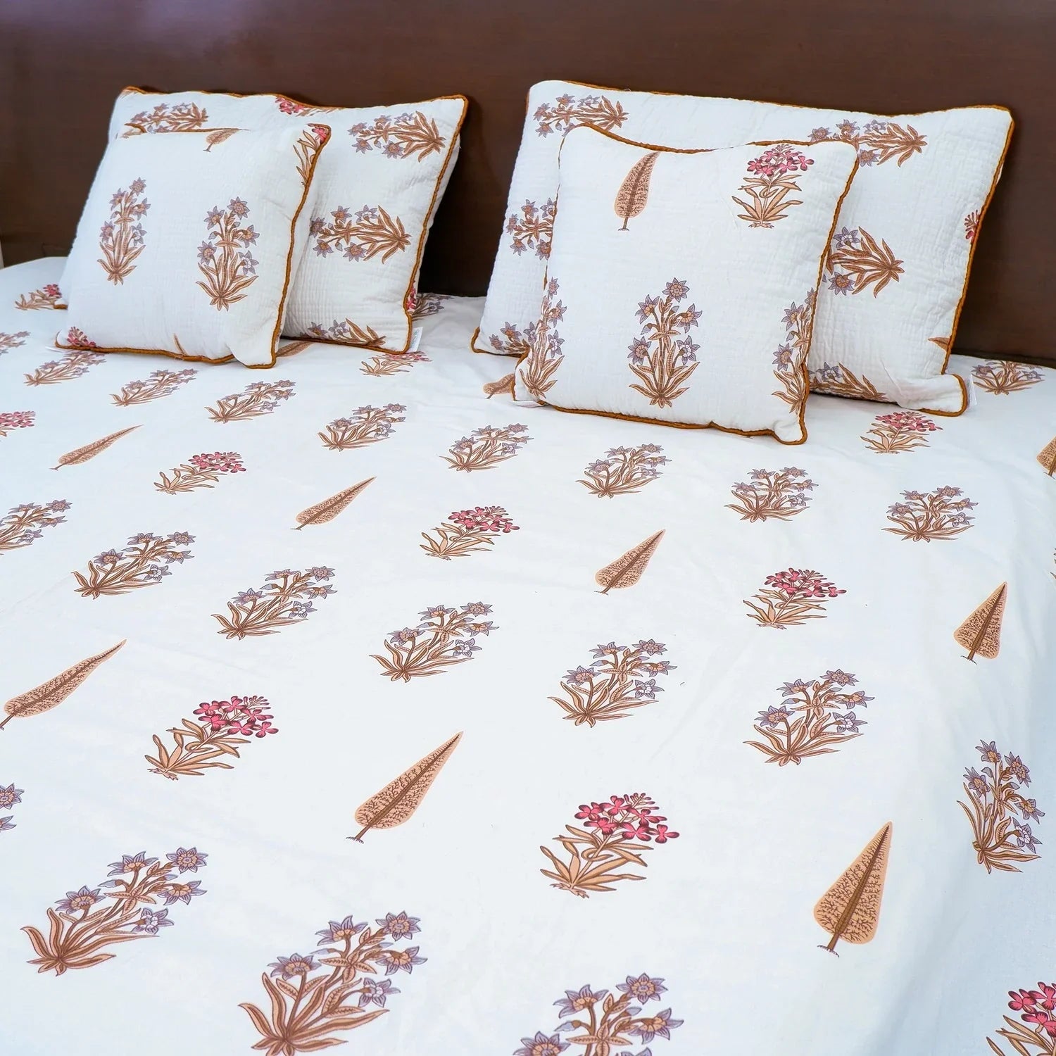 Hand Block Printed Cotton Bedding Set  of 5 Pieces - Floral Leaf Motif (90x108 inches)