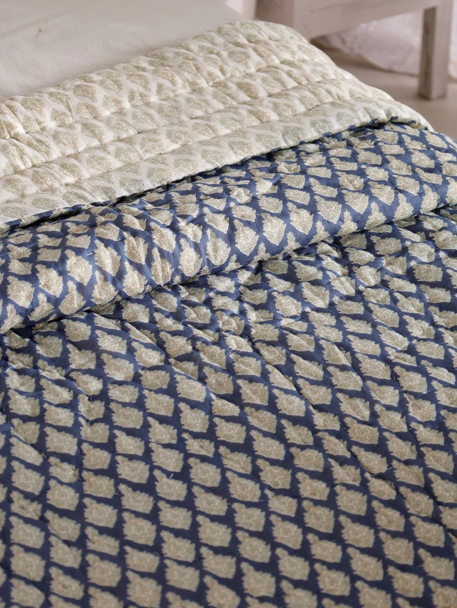 All Season Jaipuri Quilt | 100% Pure Cotton | Block Print | Single Bed - Taisha