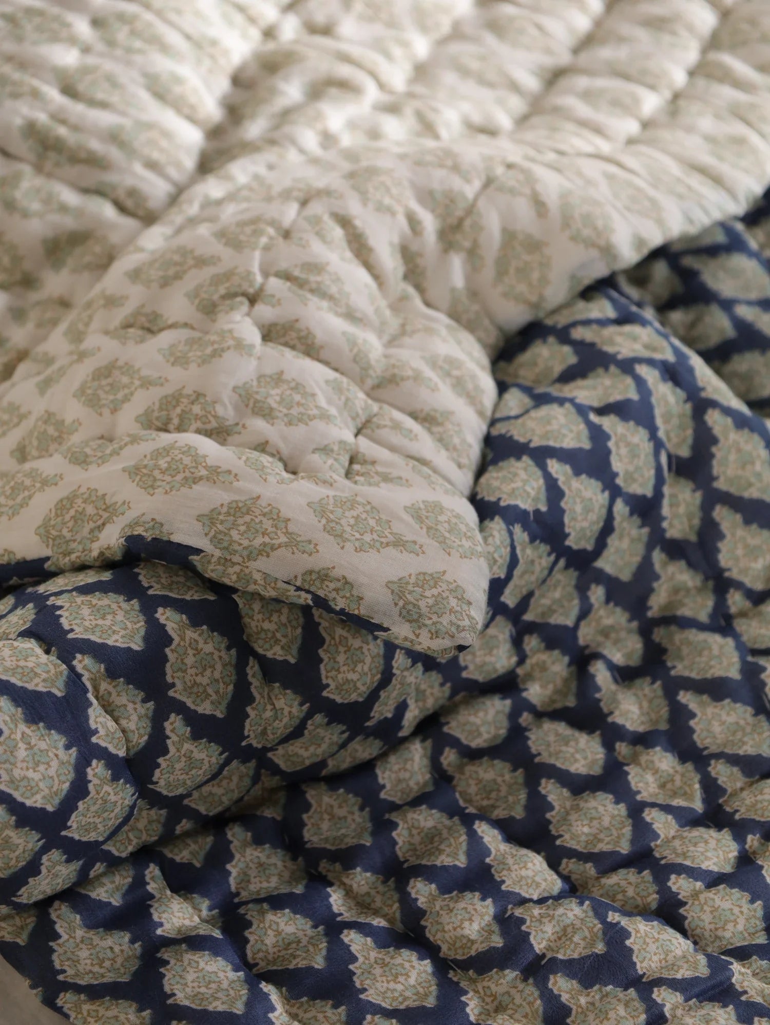 All Season Jaipuri Quilt | 100% Pure Cotton | Block Print | Single Bed - Taisha