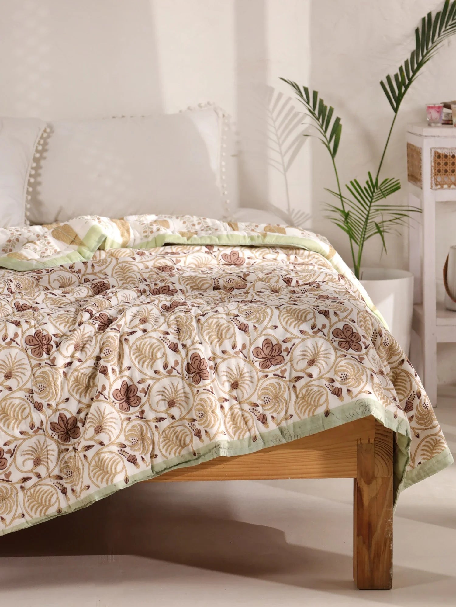 All Season Jaipuri Quilt | 100% Pure Cotton | Block Print | Single Bed - Saanvi