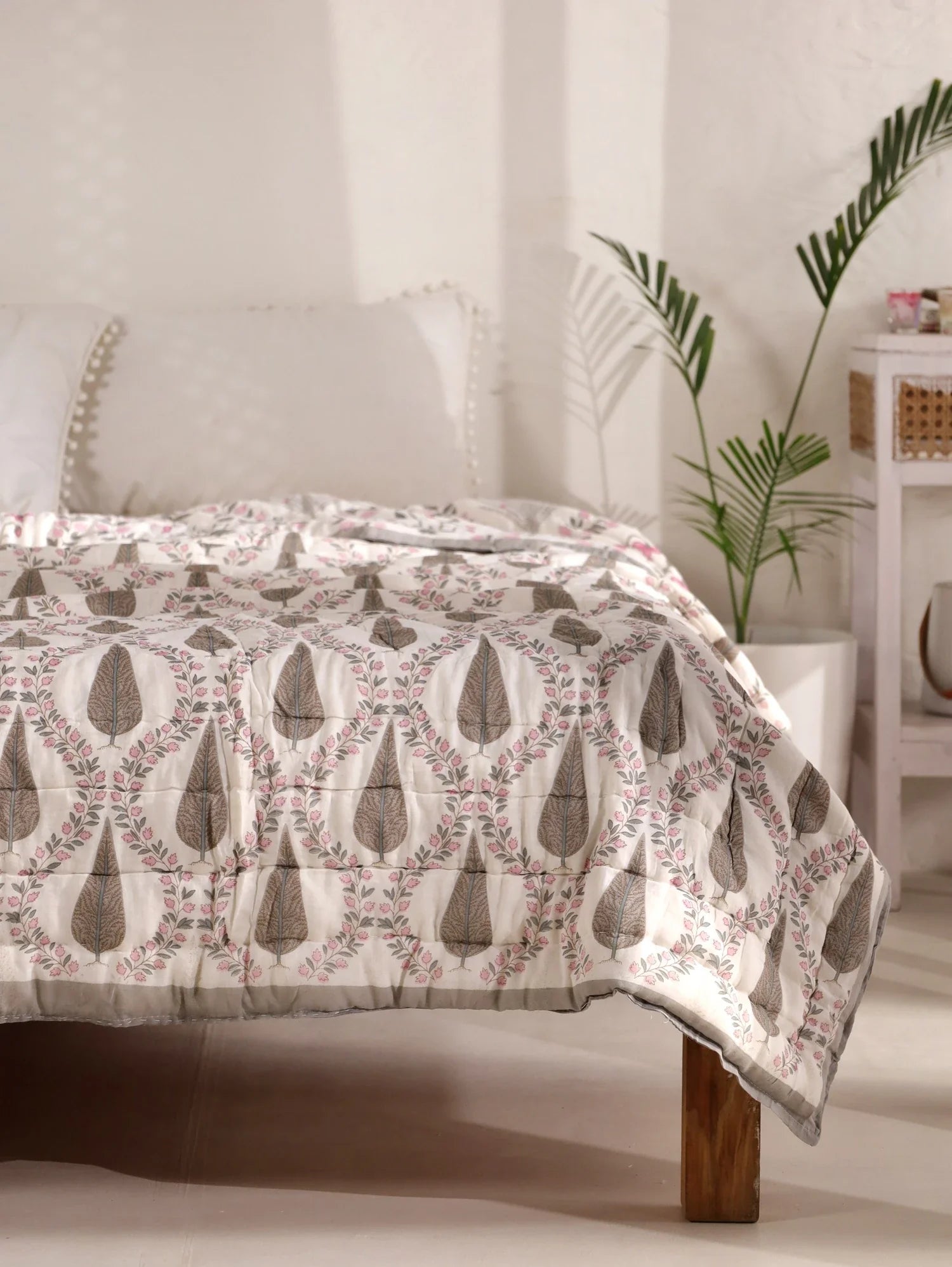 All Season Jaipuri Quilt | 100% Pure Cotton | Block Print | Single Bed - Meera