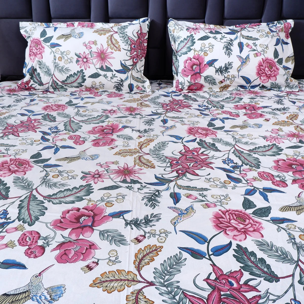 The Jaipuri 100% pure cotton bed sheet with floral pattern and matching pillow covers