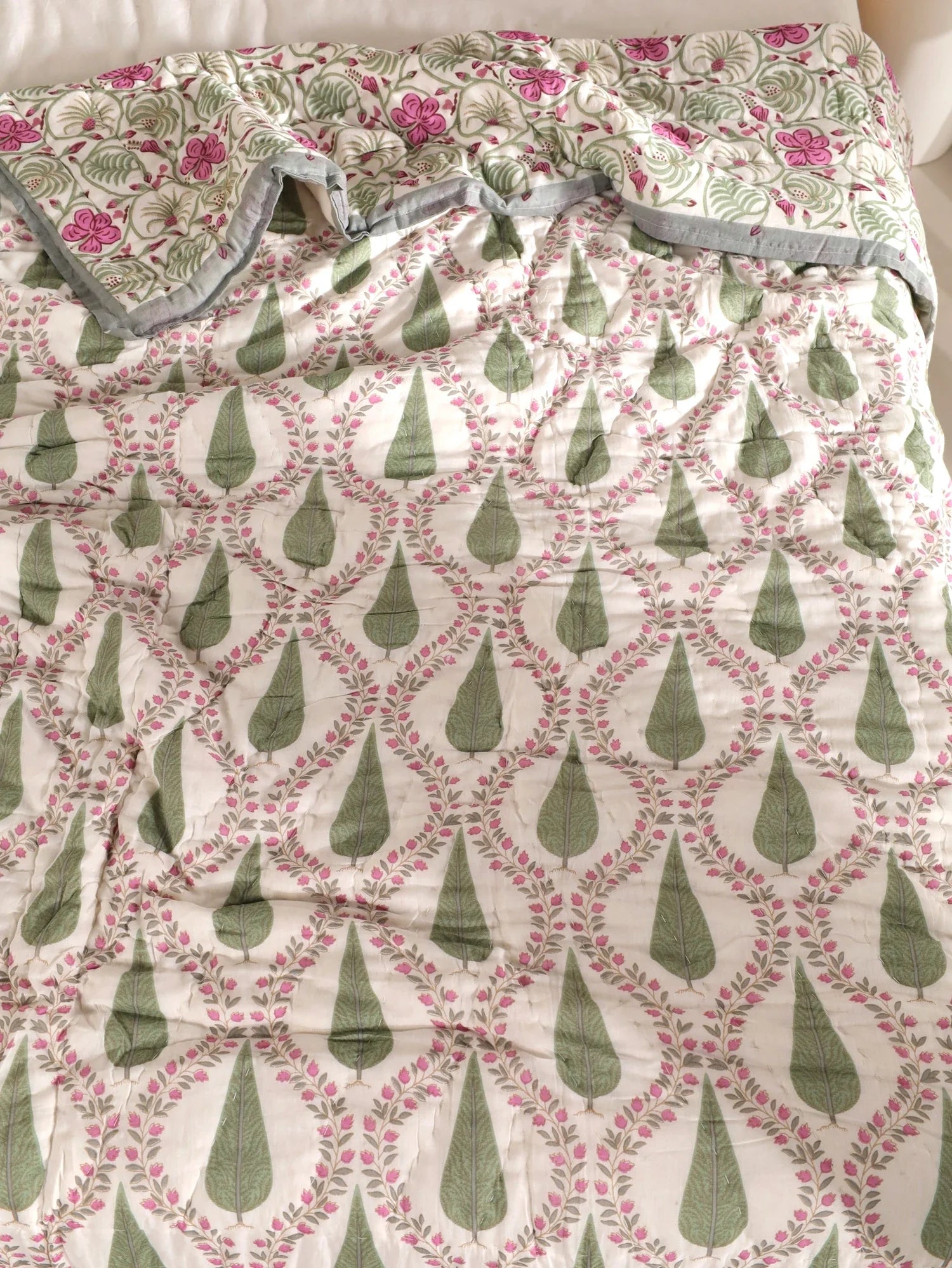 All Season Jaipuri Quilt | 100% Pure Cotton | Block Print | Single Bed - Aaru