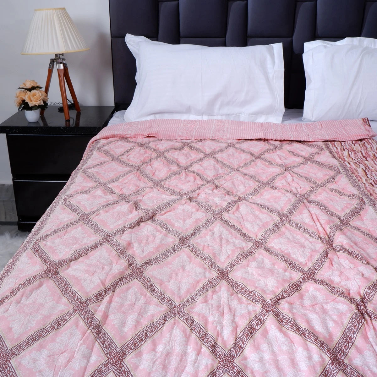 Jaipuri cotton quilt single bed in pink with intricate diamond patterns for stylish bedroom decor