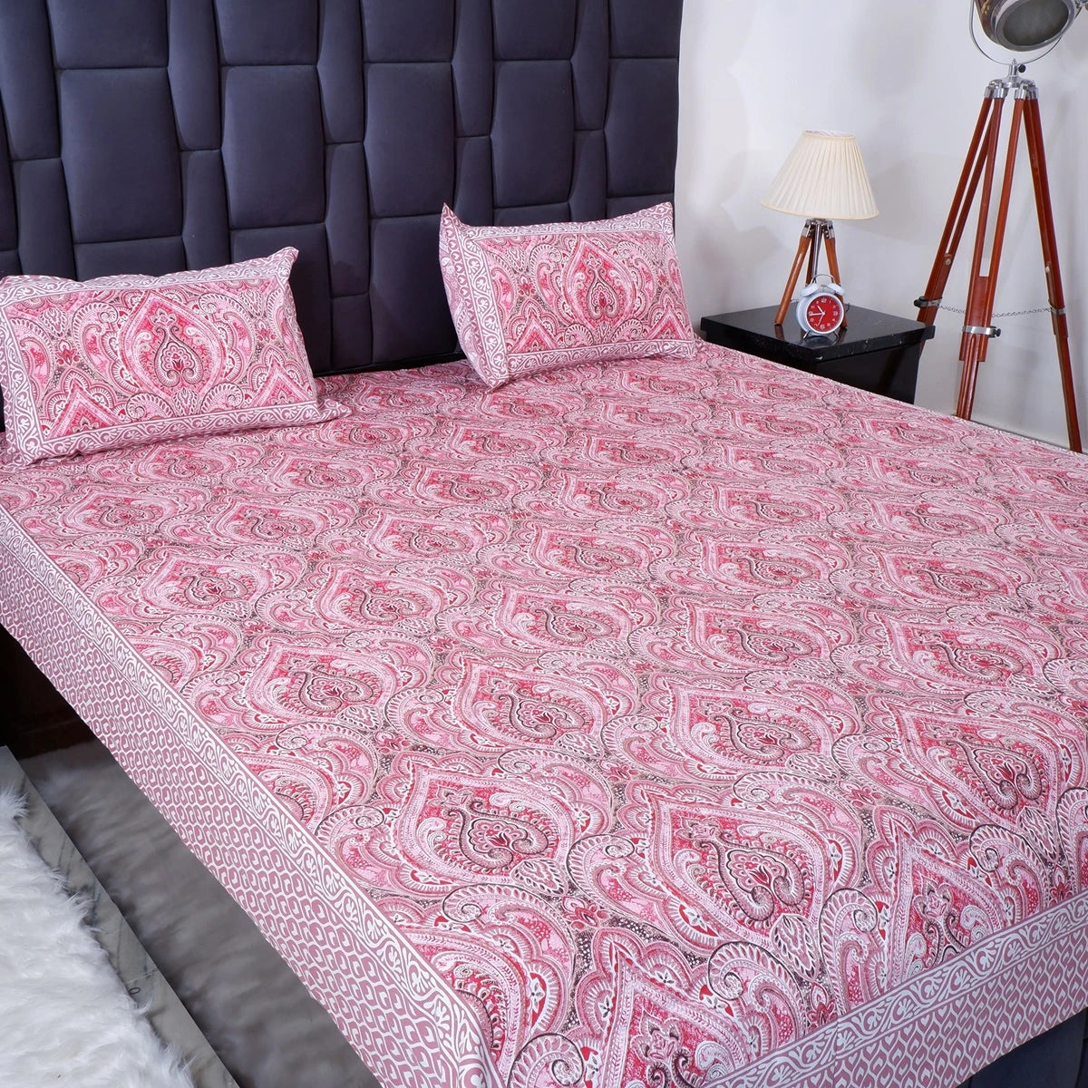 Jaipuri pure cotton bed sheet with intricate paisley design in pink, includes matching pillow covers