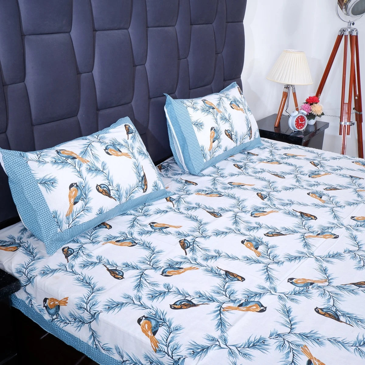 The Jaipuri pure cotton bed sheet Jaipur featuring a bird and foliage design with matching pillow covers